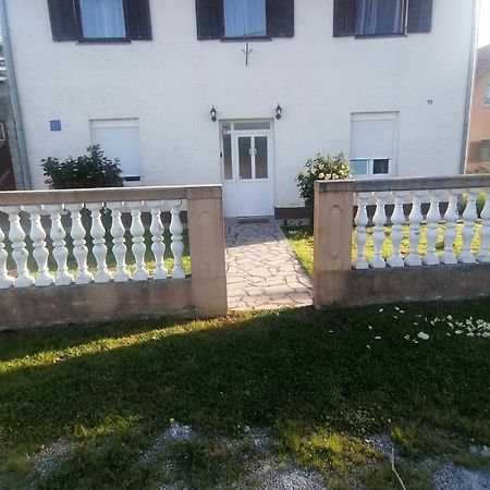 Domus Nostra Apartment Lovinac  Exterior foto
